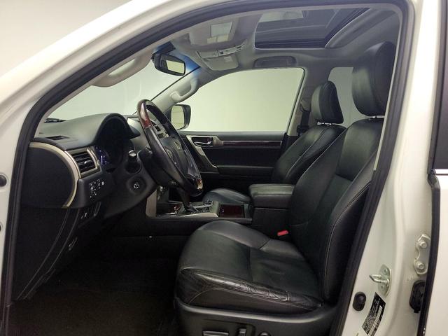 Photo of 2017 White Lexus GX 460