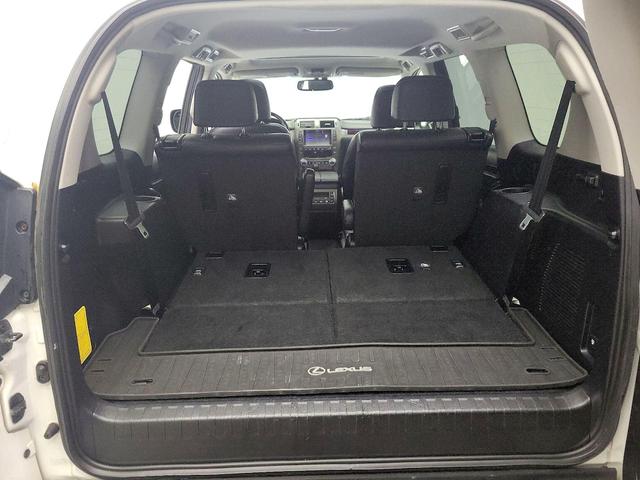 Photo of 2017 White Lexus GX 460