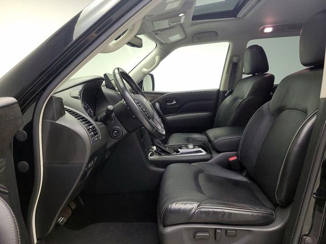 Photo of 2022 Black INFINITI QX80
