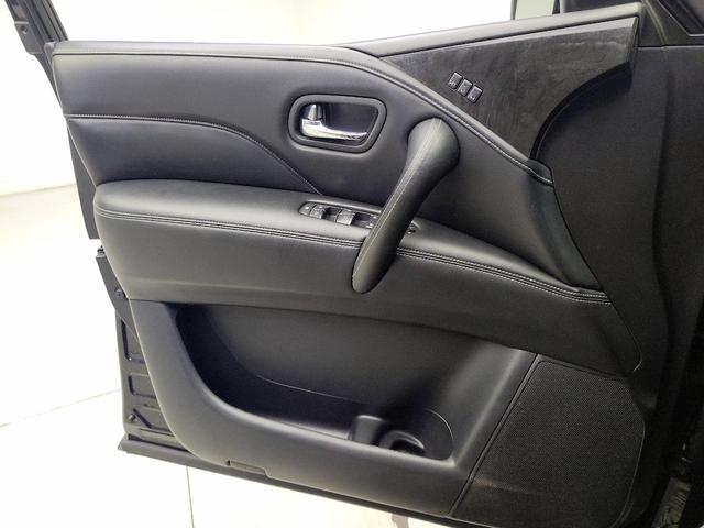 Photo of 2022 Black INFINITI QX80