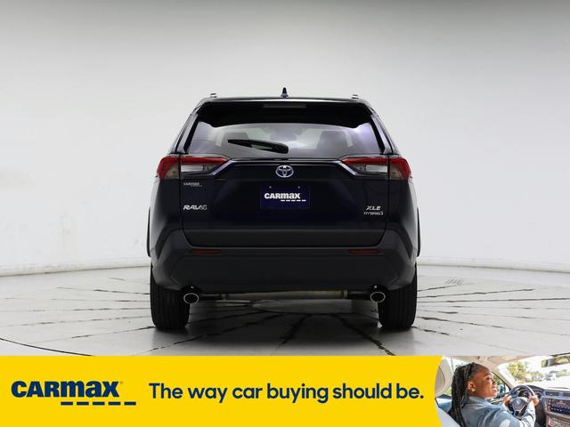 Photo of 2022 Blue Toyota RAV4 Hybrid