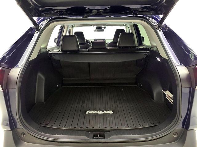 Photo of 2022 Blue Toyota RAV4 Hybrid