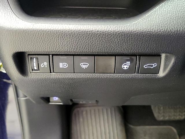 Photo of 2022 Blue Toyota RAV4 Hybrid