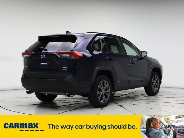 Photo of 2022 Blue Toyota RAV4 Hybrid