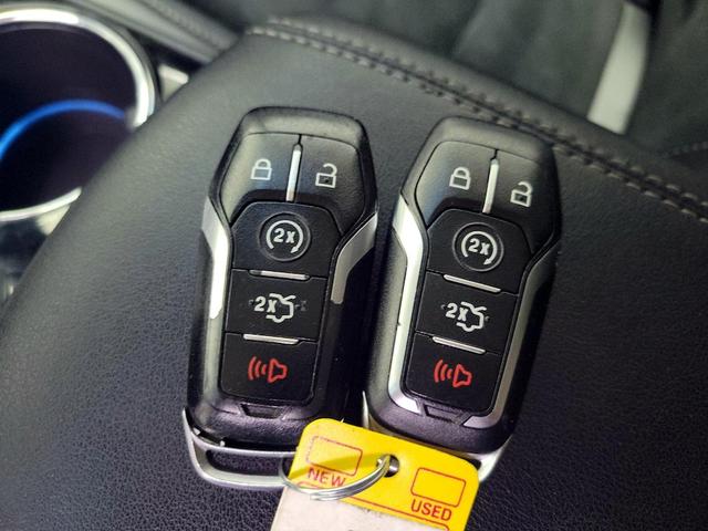 Photo of 2015 Black Ford Edge