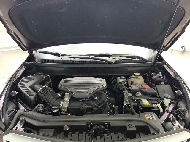 Photo of 2022 Brown Cadillac XT5