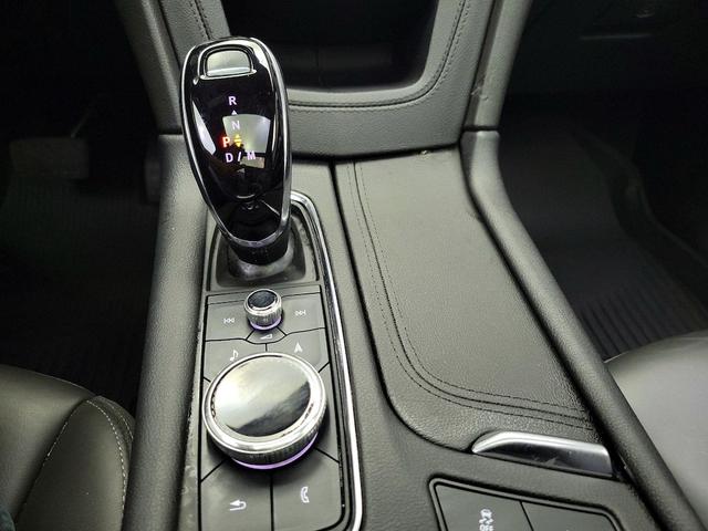 Photo of 2022 Brown Cadillac XT5