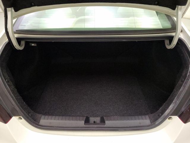 Photo of 2015 White Honda Civic
