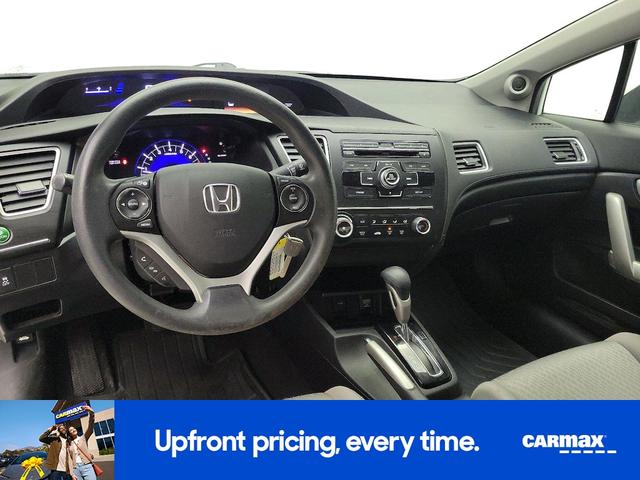 Photo of 2015 White Honda Civic