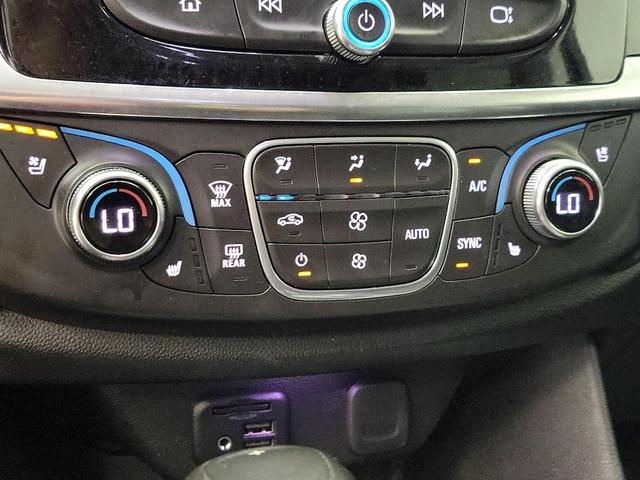 Photo of 2020 White Chevrolet Traverse