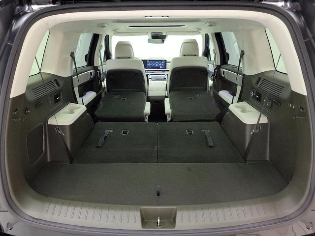 Photo of 2024 Black Hyundai SANTA FE