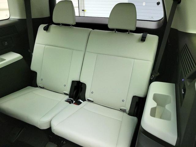 Photo of 2024 Black Hyundai SANTA FE