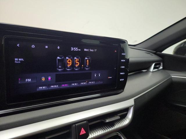 Photo of 2021 Gray Kia K5