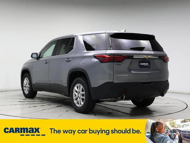 Photo of 2023 Gray Chevrolet Traverse
