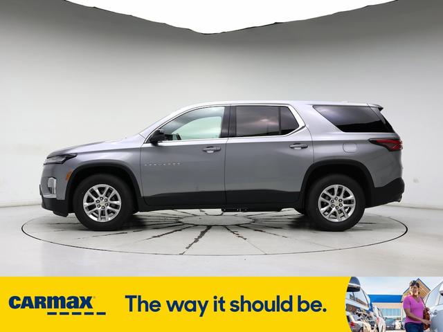 Photo of 2023 Gray Chevrolet Traverse