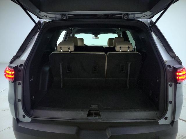Photo of 2023 Gray Chevrolet Traverse