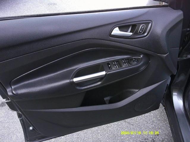 Photo of 2019 Gray Ford Escape
