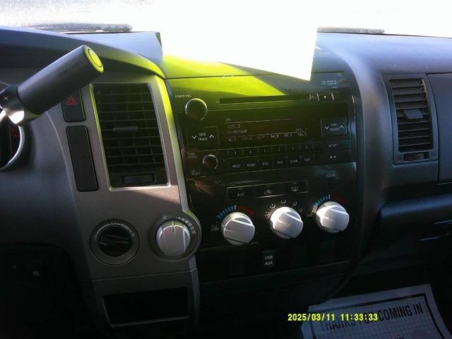 Photo of 2012 White Toyota Tundra