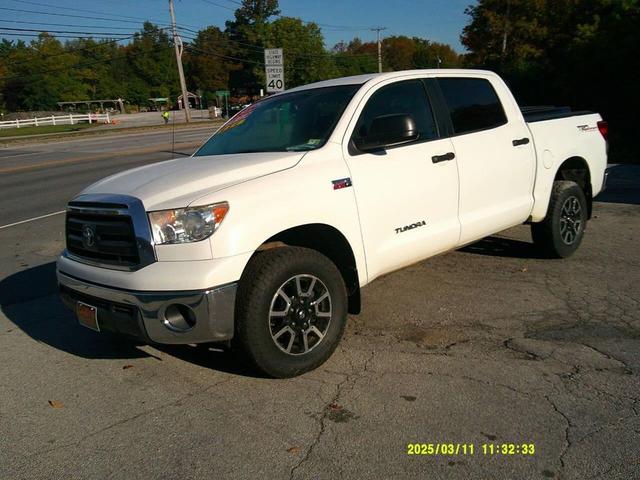 Photo of 2012 White Toyota Tundra