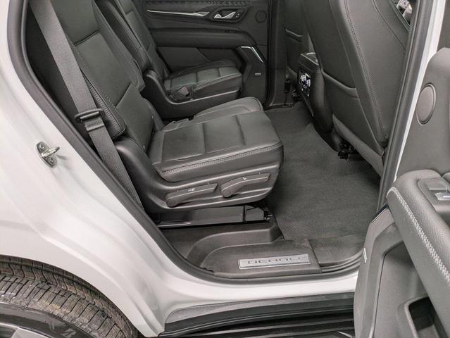 Photo of 2023 White GMC Yukon