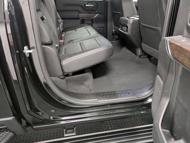 Photo of 2022 Onyx Black GMC Sierra 2500