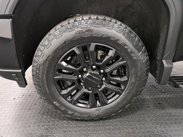 Photo of 2022 Onyx Black GMC Sierra 2500