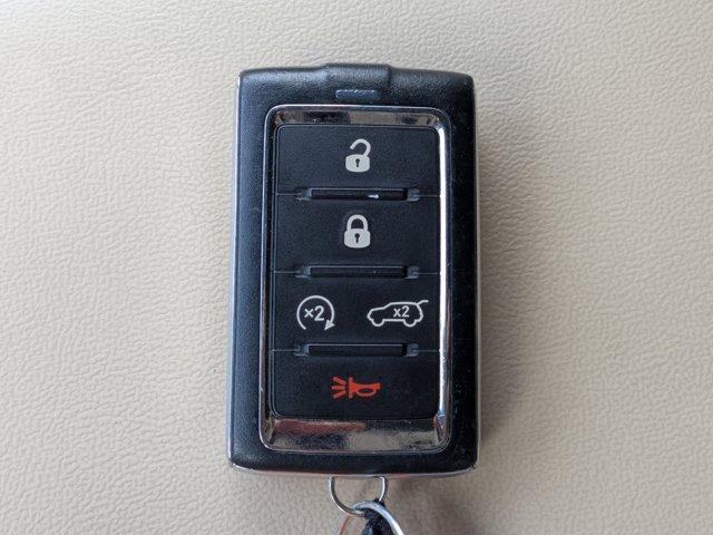 Photo of 2023 Bright White Clearcoat Jeep Grand Cherokee
