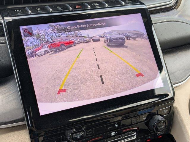 Photo of 2023 Bright White Clearcoat Jeep Grand Cherokee