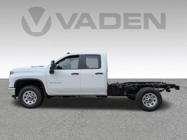 Photo of 2025 Summit White Chevrolet Silverado 3500