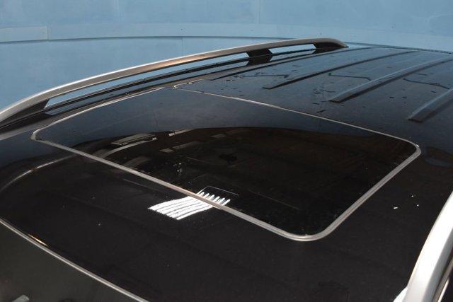Photo of 2024 Obsidian Black Metallic Mercedes-Benz GLE 350