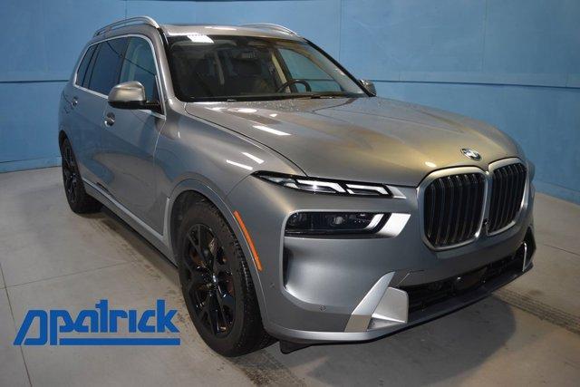 2023 BMW X7