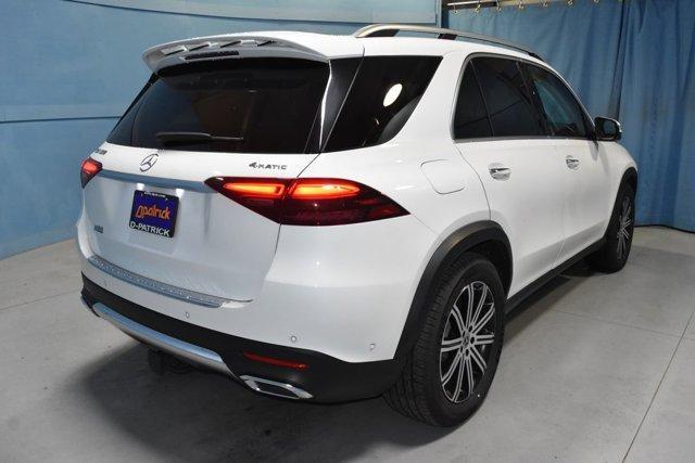 Photo of 2025 MANUFAKTUR Moonlight White Metallic Mercedes-Benz GLE 350