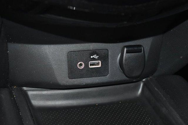 Photo of 2020 Glacier White Nissan Rogue