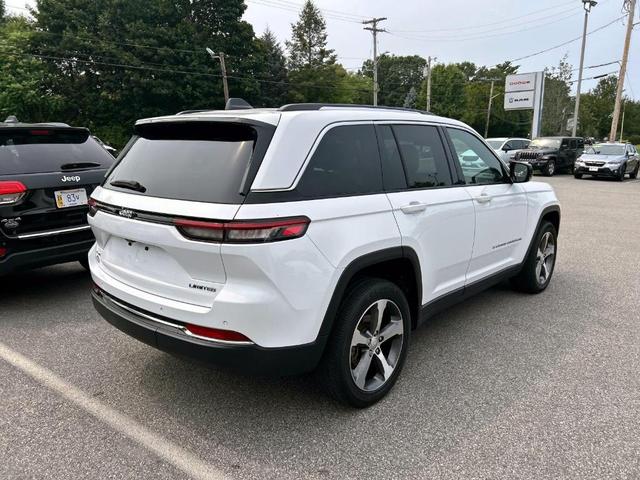 Photo of 2023 White Jeep Grand Cherokee