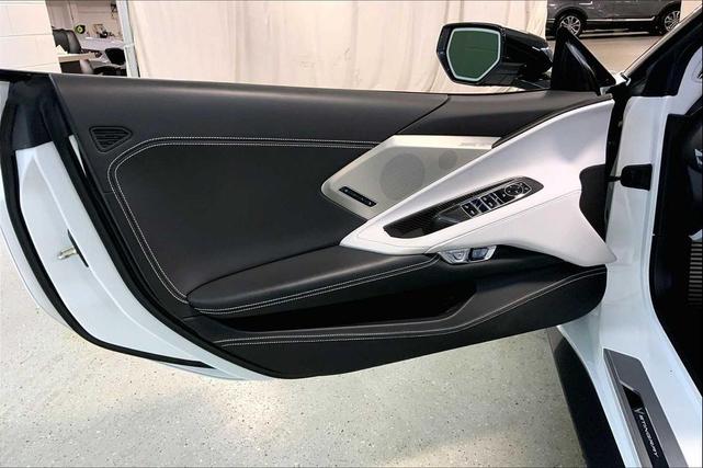 Photo of 2022 Arctic White Chevrolet Corvette