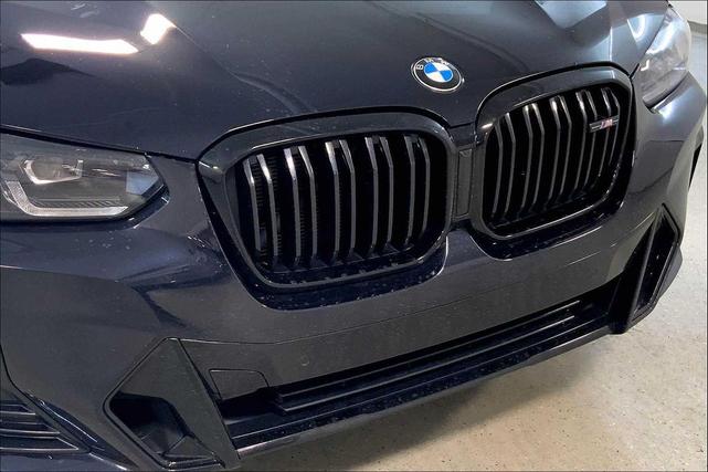 Photo of 2023 Carbon Black Metallic BMW X4