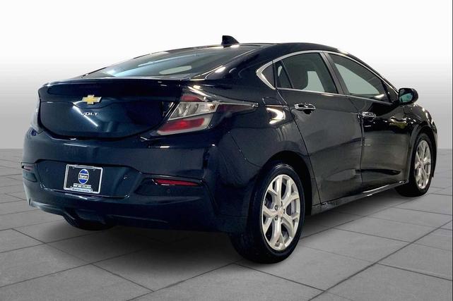 Photo of 2017 Mosaic Black Metallic Chevrolet Volt