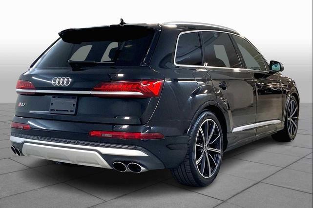 Photo of 2022 Mythos Black Metallic Audi SQ7