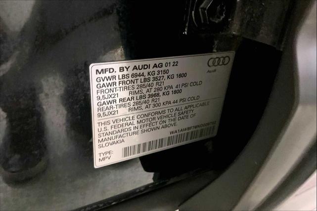 Photo of 2022 Mythos Black Metallic Audi SQ7