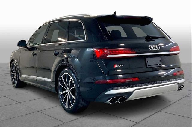 Photo of 2022 Mythos Black Metallic Audi SQ7