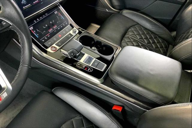 Photo of 2022 Mythos Black Metallic Audi SQ7