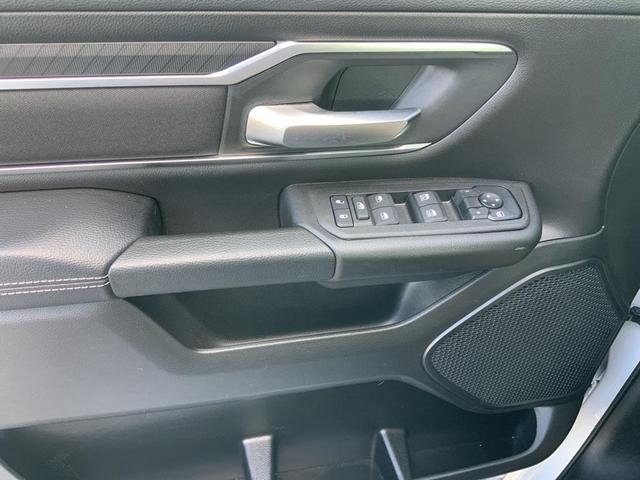 Photo of 2025 Bright White Clearcoat RAM 1500