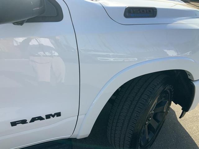 Photo of 2025 Bright White Clearcoat RAM 1500