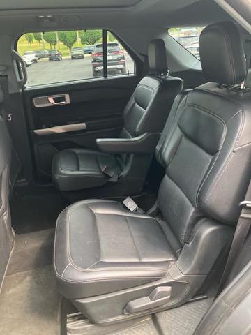 Photo of 2021 Gray Ford Explorer