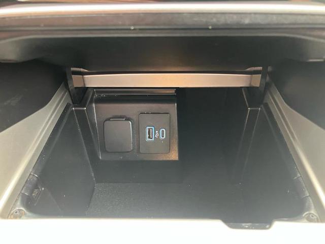 Photo of 2021 Gray Ford Explorer