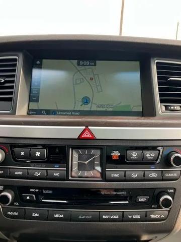 Photo of 2017 White Genesis G80