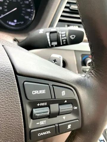 Photo of 2017 White Genesis G80