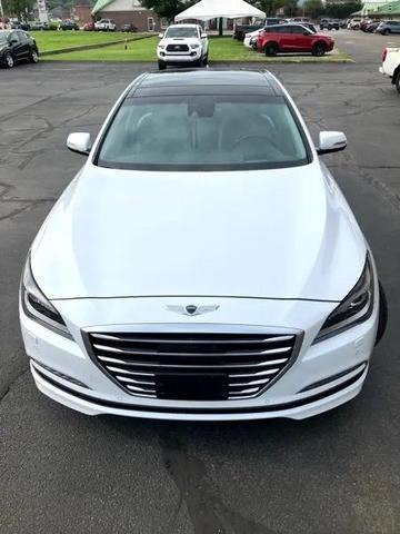 Photo of 2017 White Genesis G80