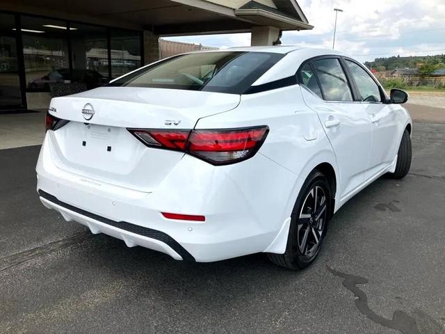 Photo of 2024 White Nissan Sentra