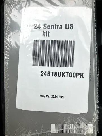 Photo of 2024 White Nissan Sentra